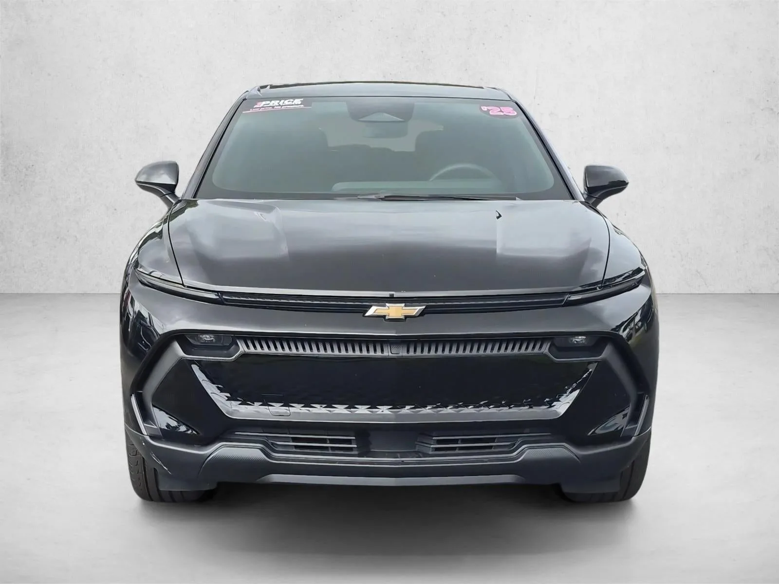 2025 Chevrolet Equinox EV LT photo 2