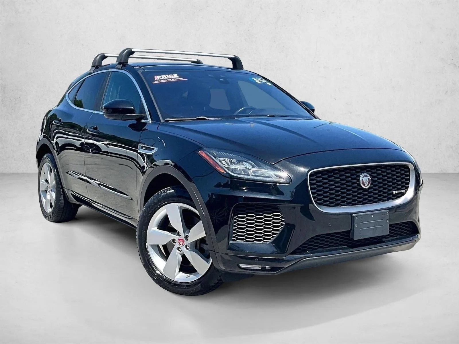 2018 Jaguar E-PACE R-Dynamic SE photo 12