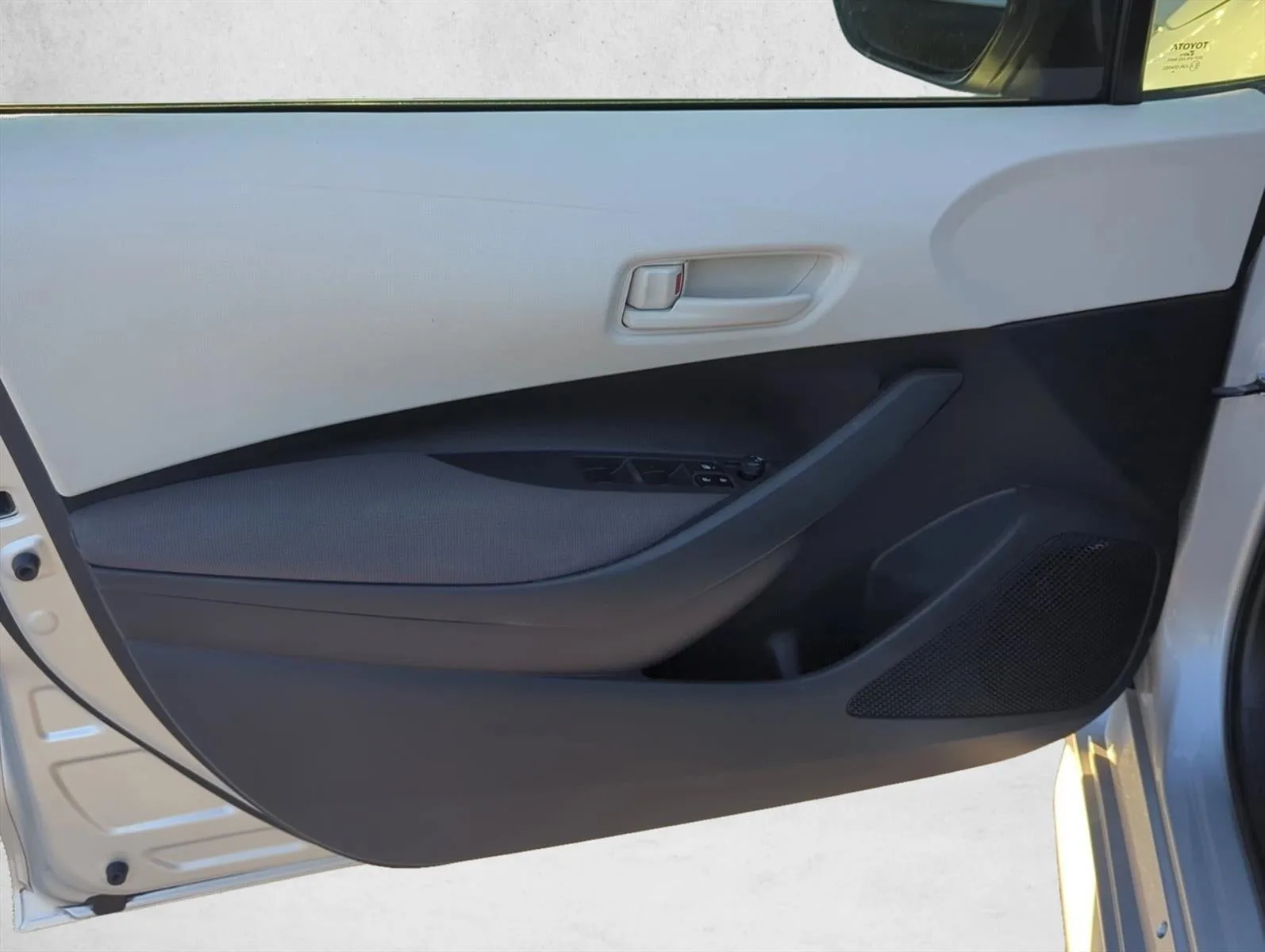 2025 Toyota Corolla LE CVT (Natl) photo 7