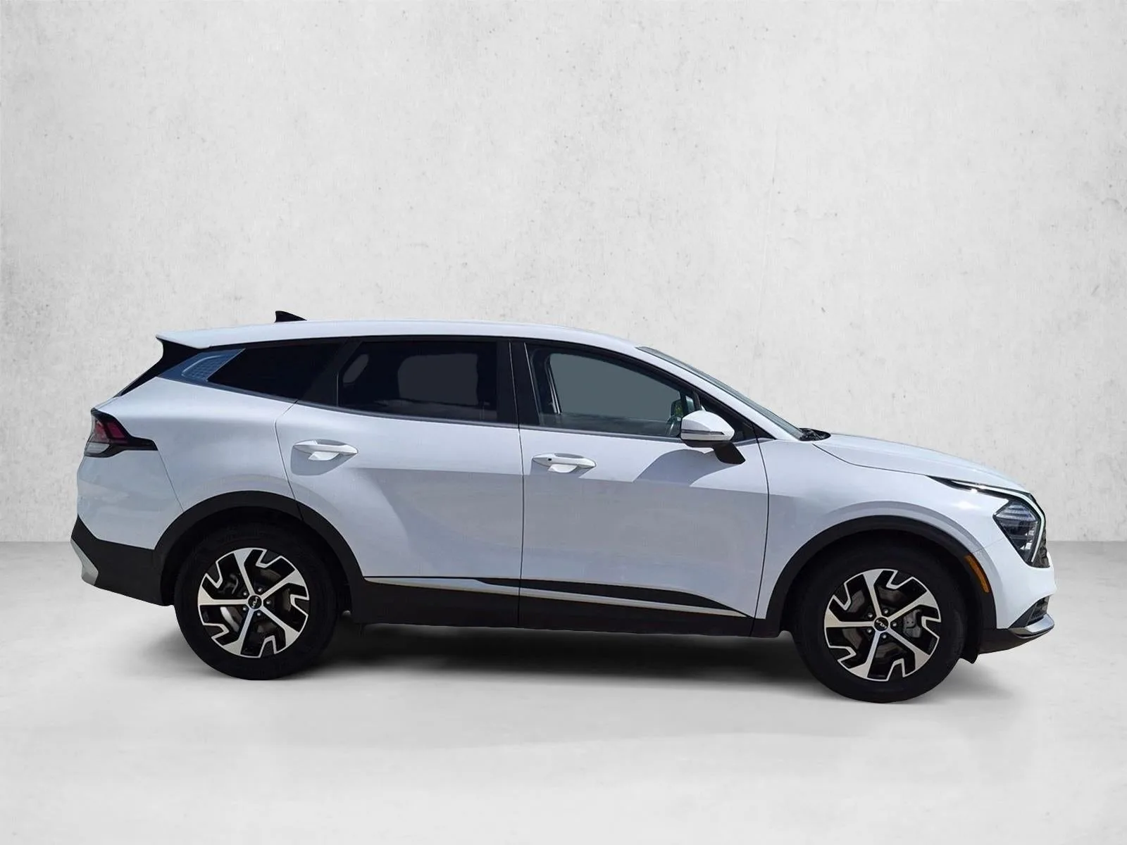 2024 Kia Sportage EX FWD photo 4