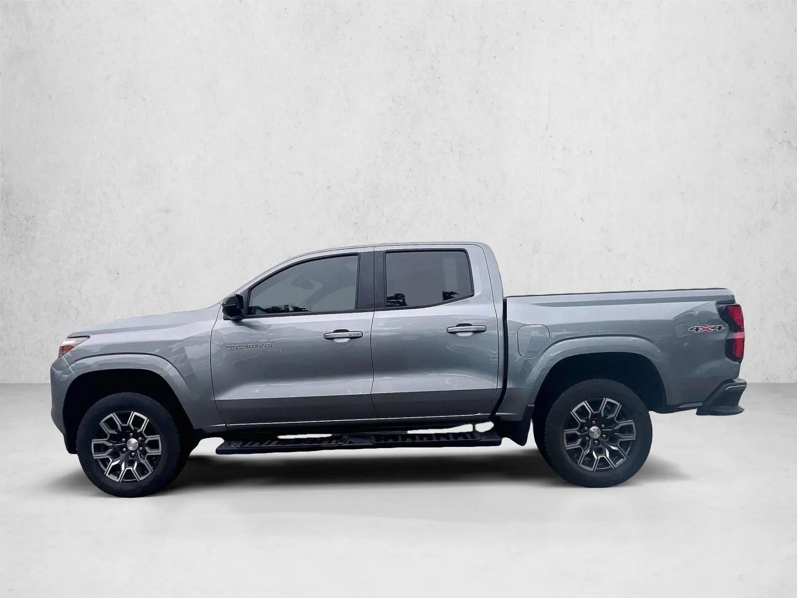 2024 Chevrolet Colorado LT photo 4