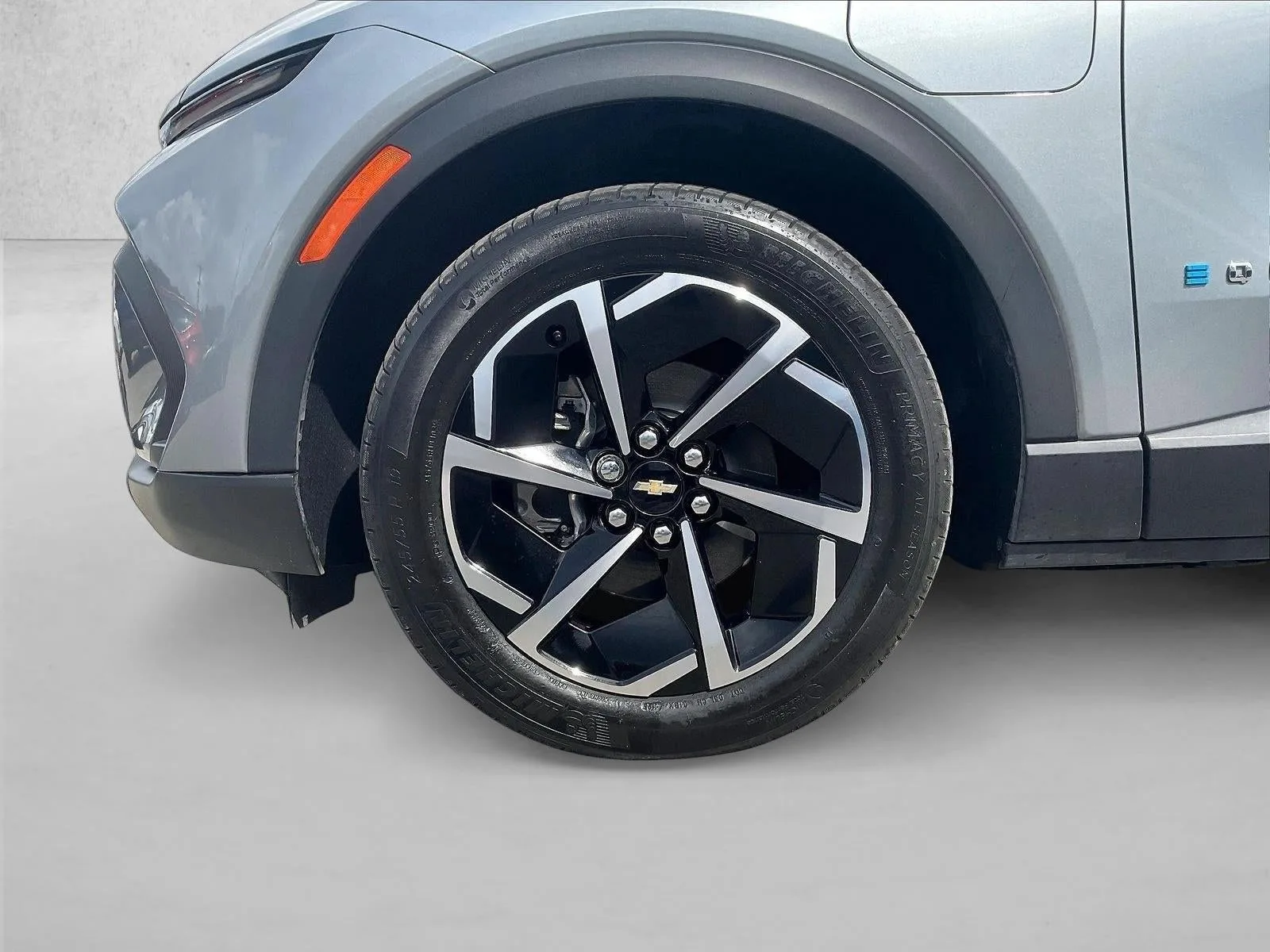 2025 Chevrolet Equinox EV LT photo 10