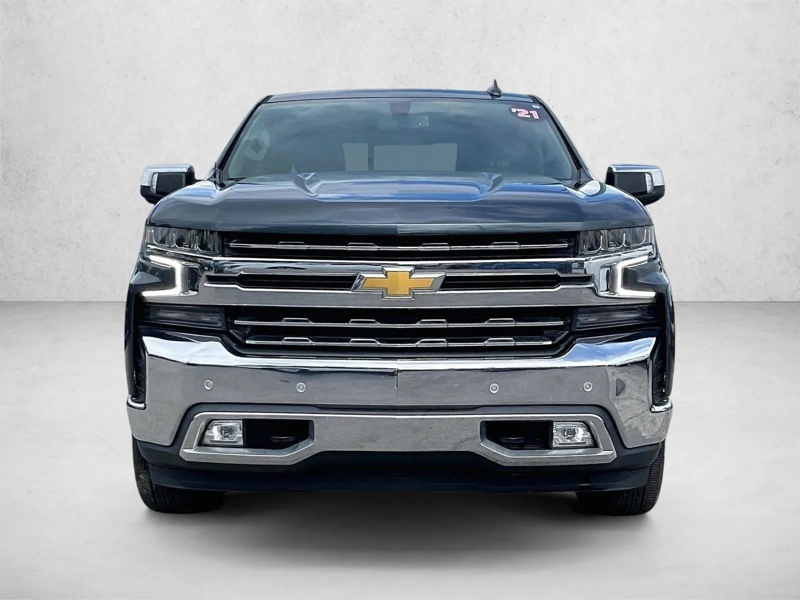 2021 Chevrolet Silverado 1500 LTZ photo 2