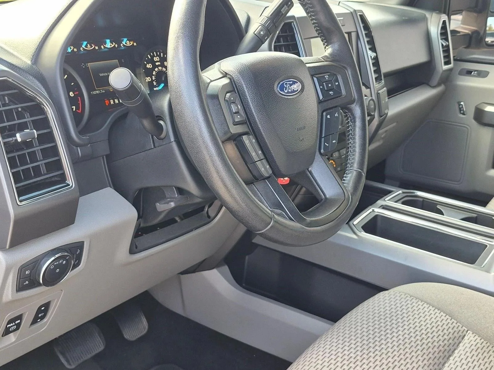 2019 Ford F-150 XLT 4WD SuperCrew 5.5' Box photo 9