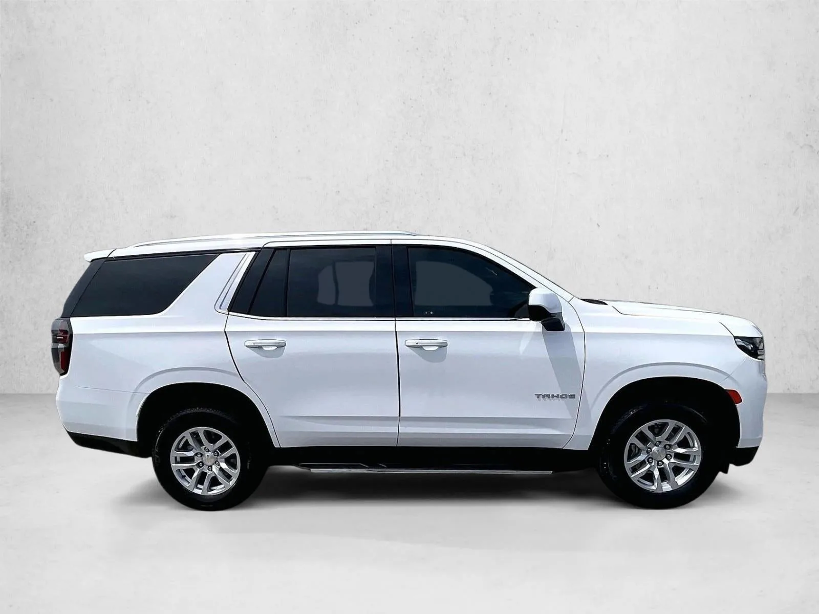 2024 Chevrolet Tahoe LS photo 5
