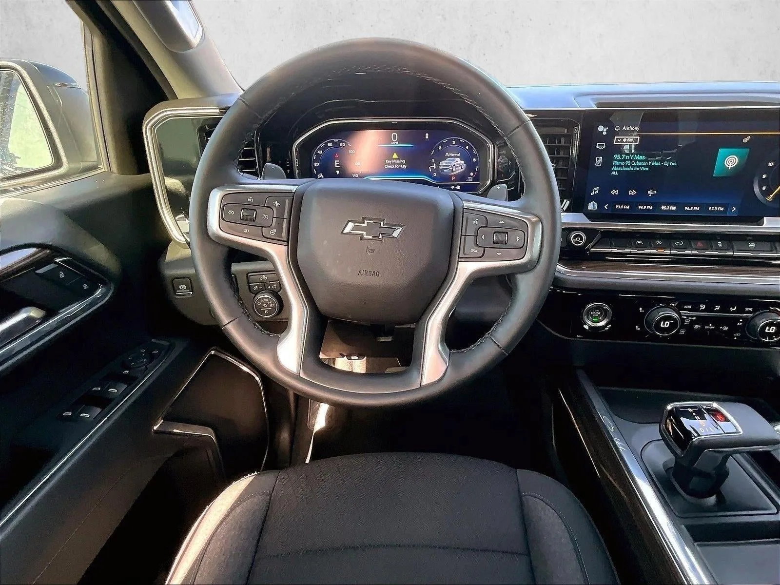 2024 Chevrolet Silverado 1500 RST photo 7