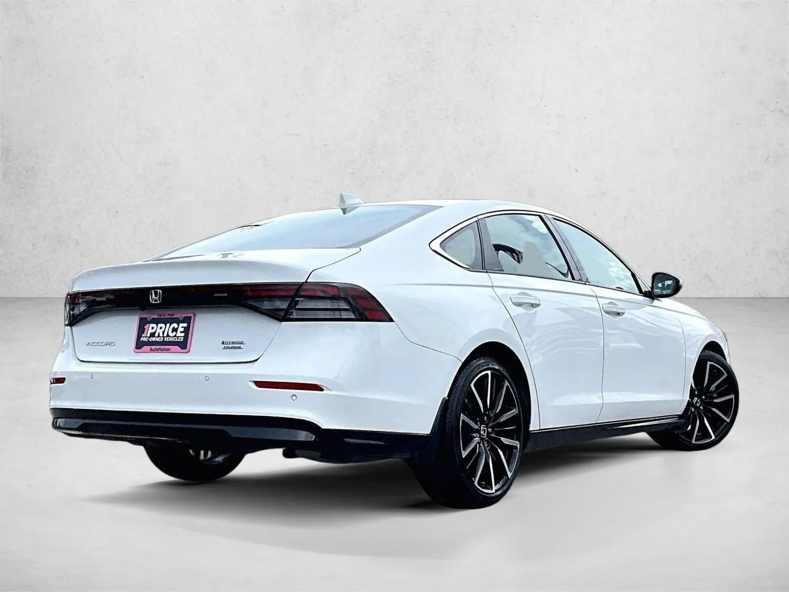 2025 Honda Accord Hybrid Touring photo 2