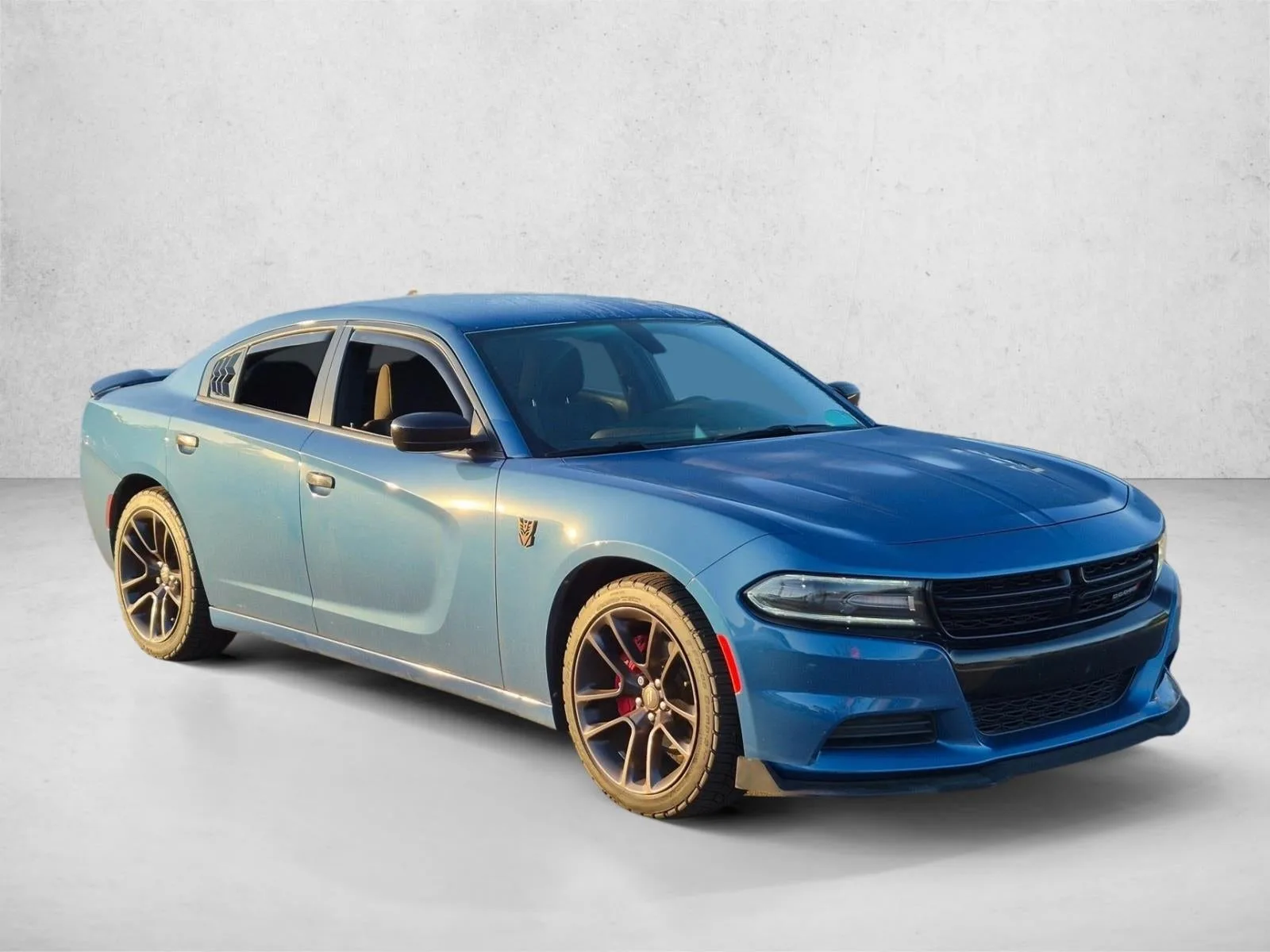 2021 Dodge Charger SXT RWD photo 3