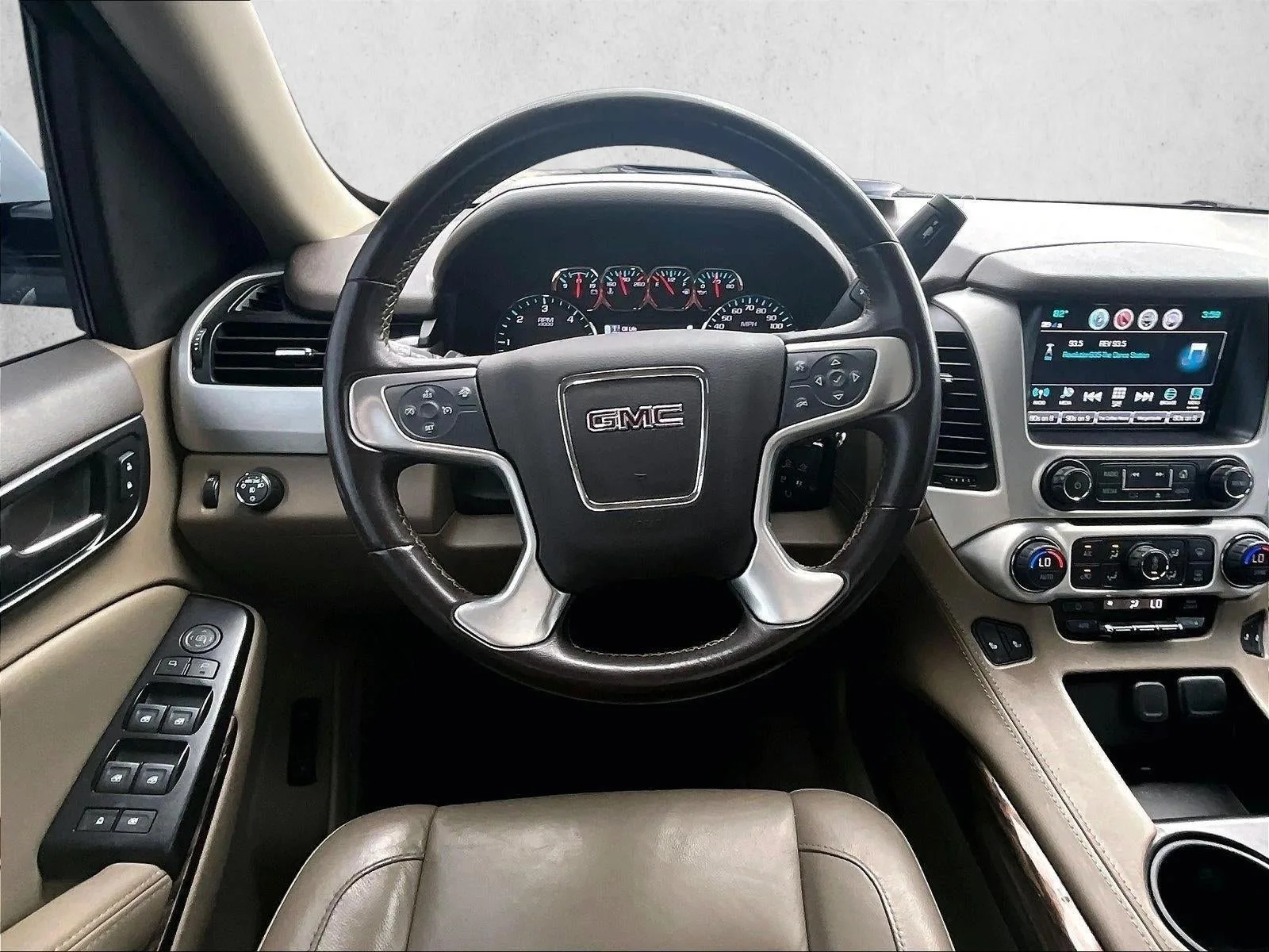 2020 GMC Yukon SLT Standard Edition photo 7