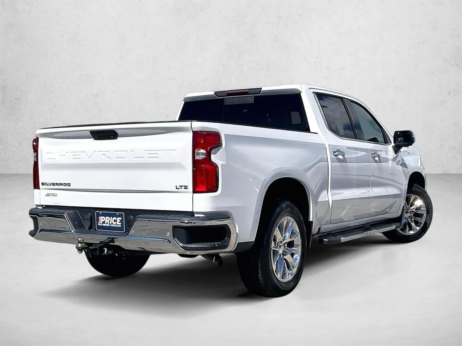 2020 Chevrolet Silverado 1500 LTZ photo 2