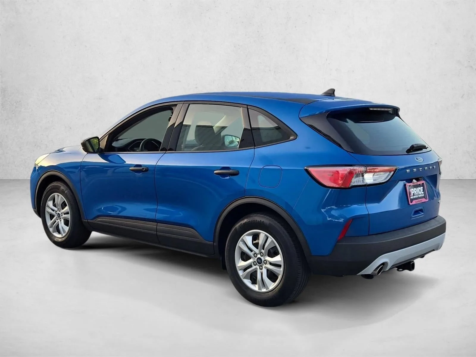 2020 Ford Escape S FWD photo 8