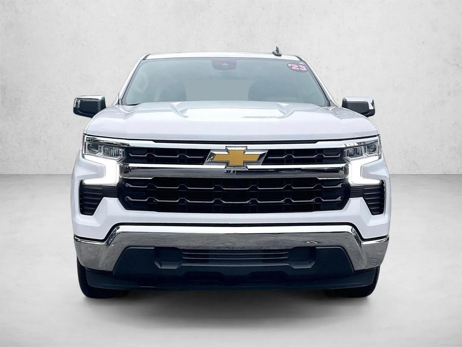 2023 Chevrolet Silverado 1500 LT photo 3