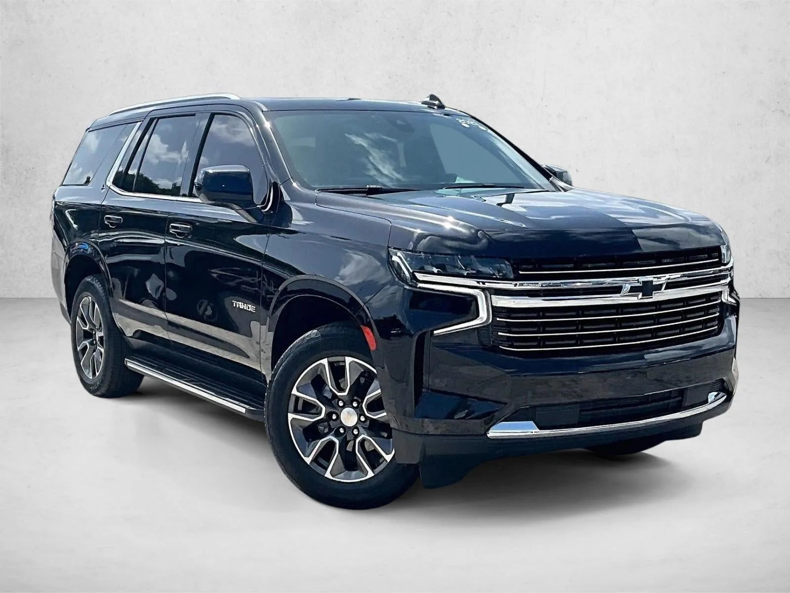 2021 Chevrolet Tahoe LT photo 12