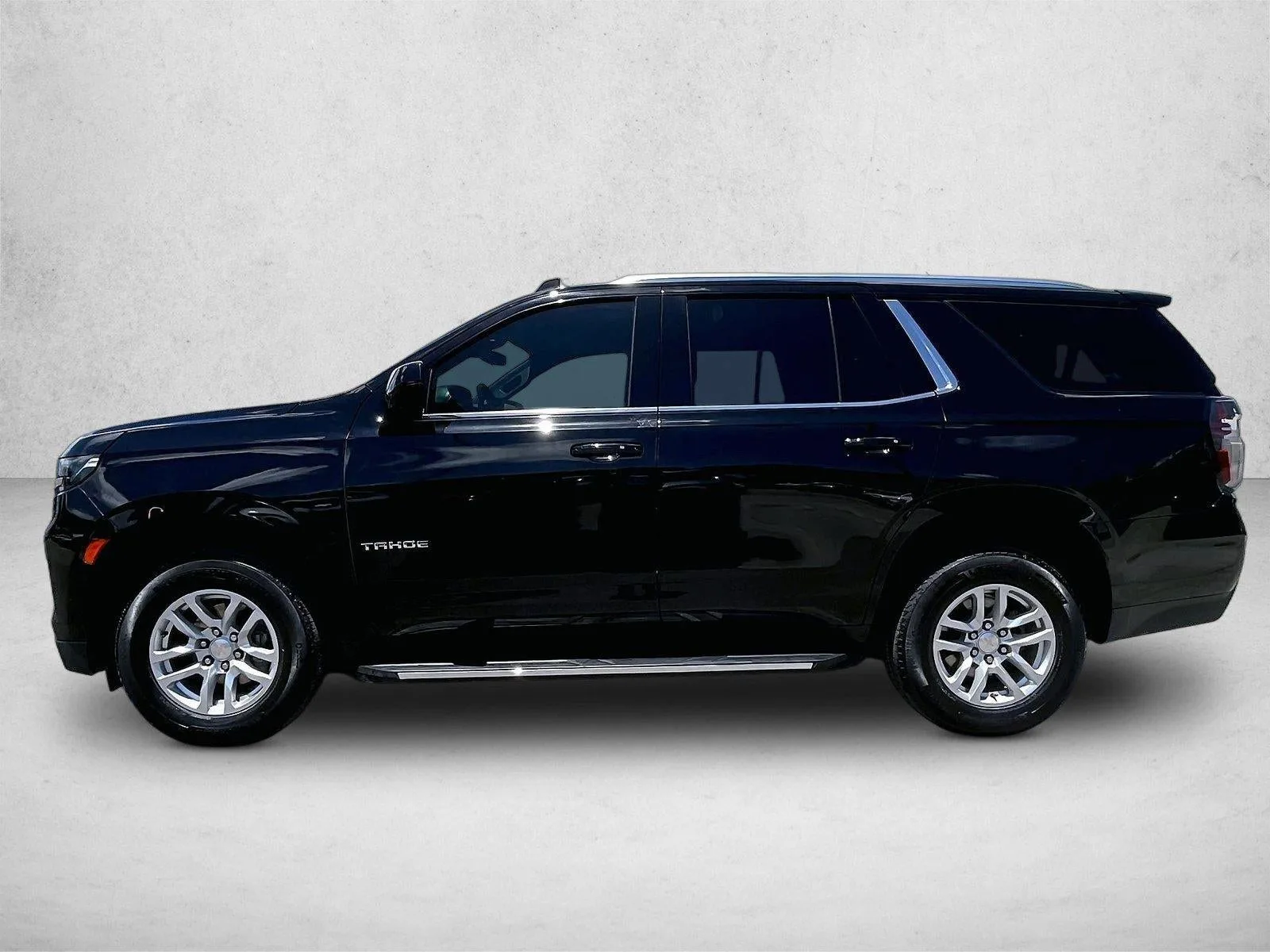2024 Chevrolet Tahoe LS photo 6