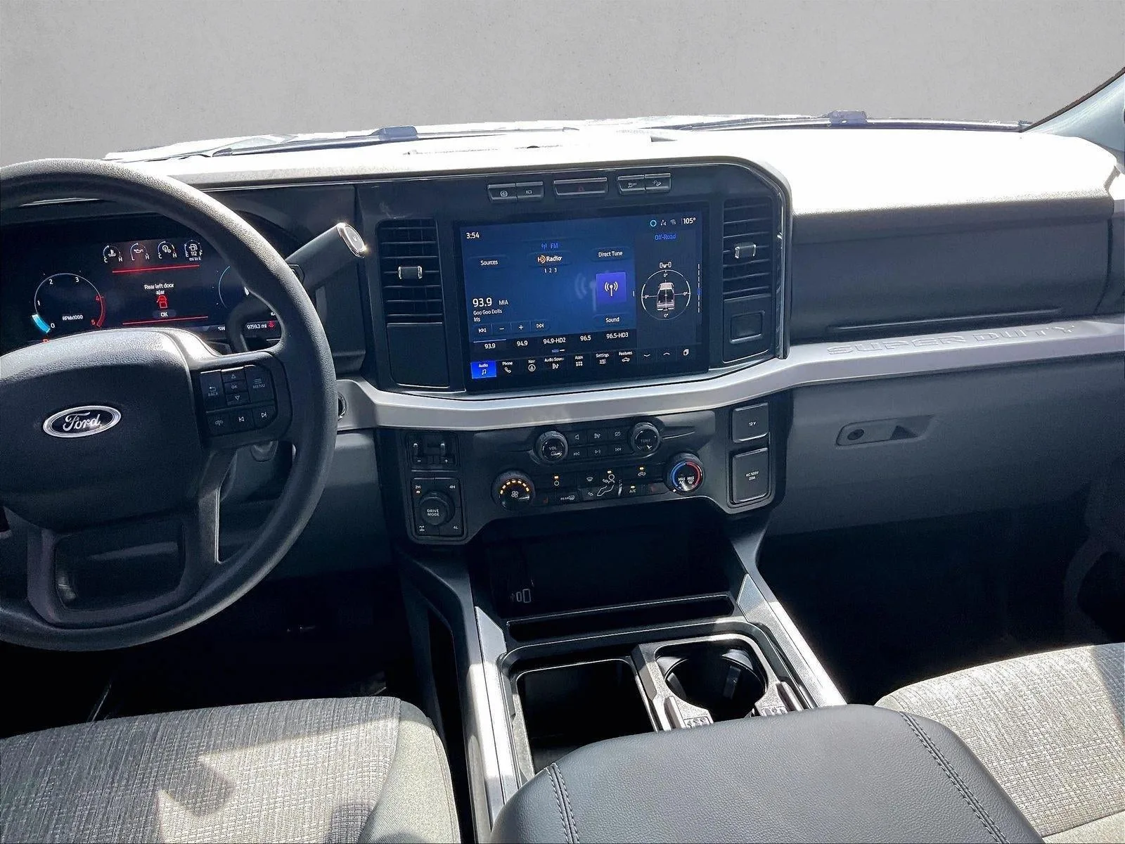 2024 Ford F-350 XLT photo 8