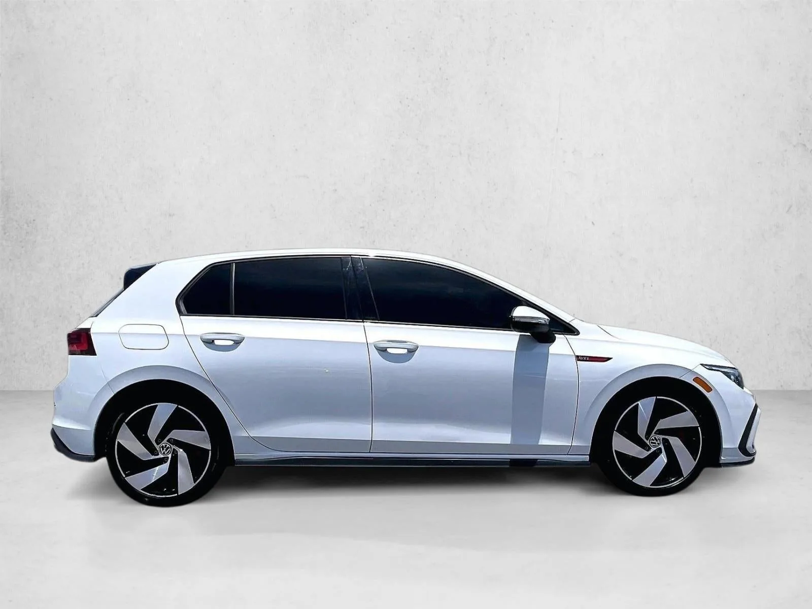 2023 Volkswagen Golf GTI S photo 5