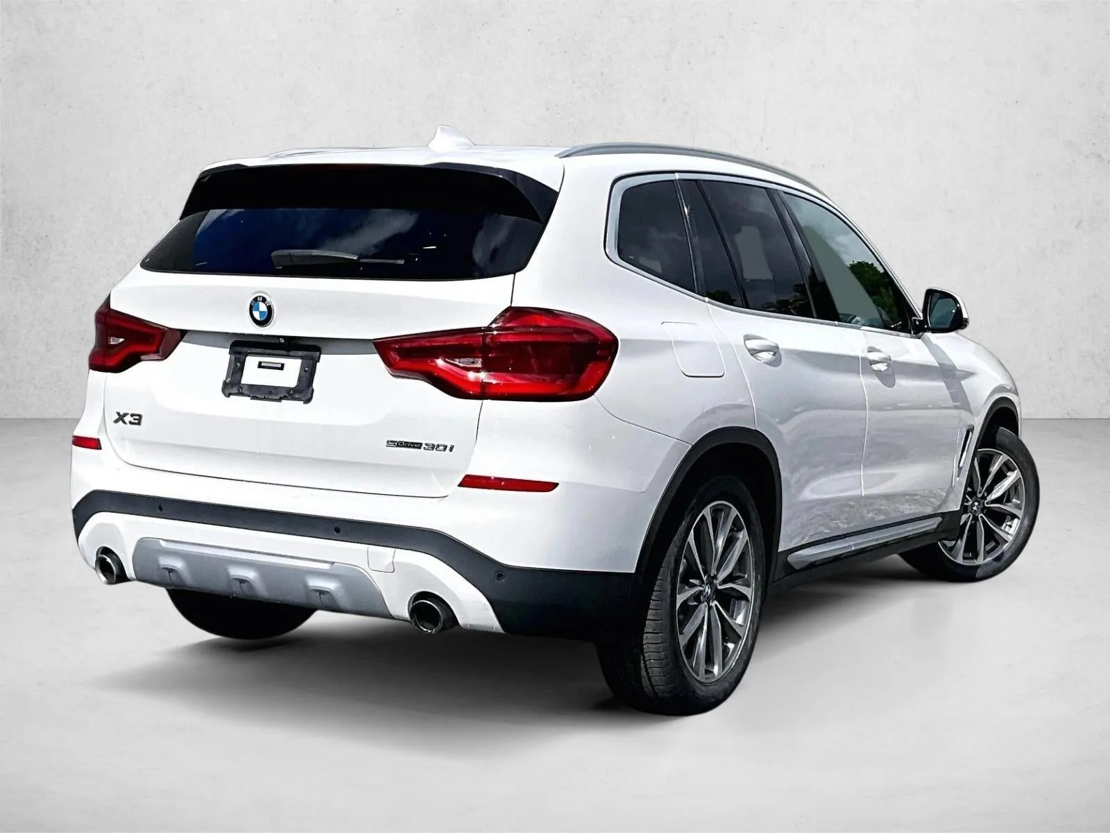 2019 BMW X3 sDrive30i photo 2
