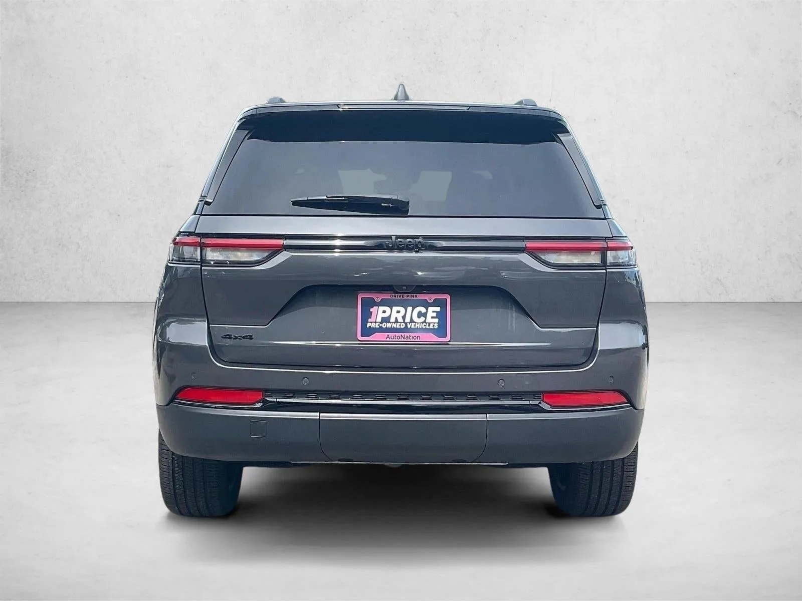 2023 Jeep Grand Cherokee Altitude 4x4 photo 4