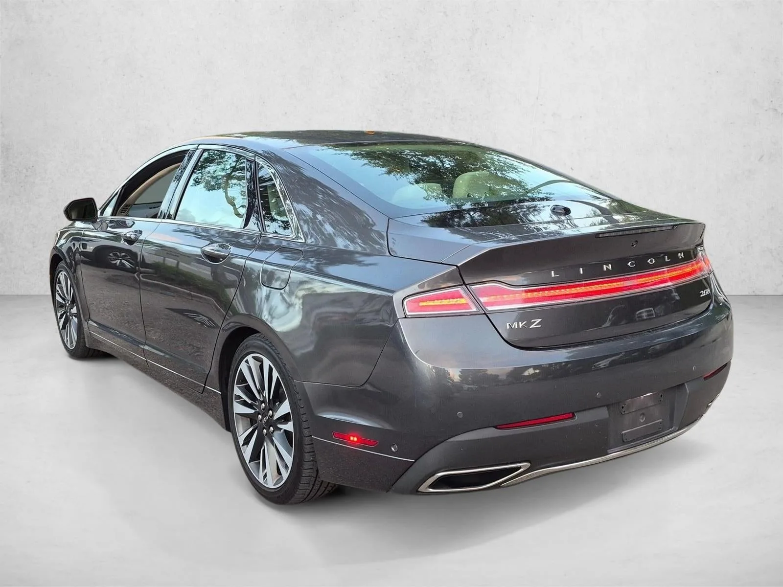 2020 Lincoln MKZ Hybrid Reserve FWD photo 7