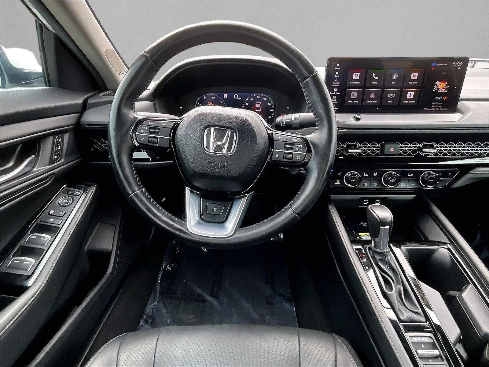 2025 Honda Accord Hybrid Touring photo 7