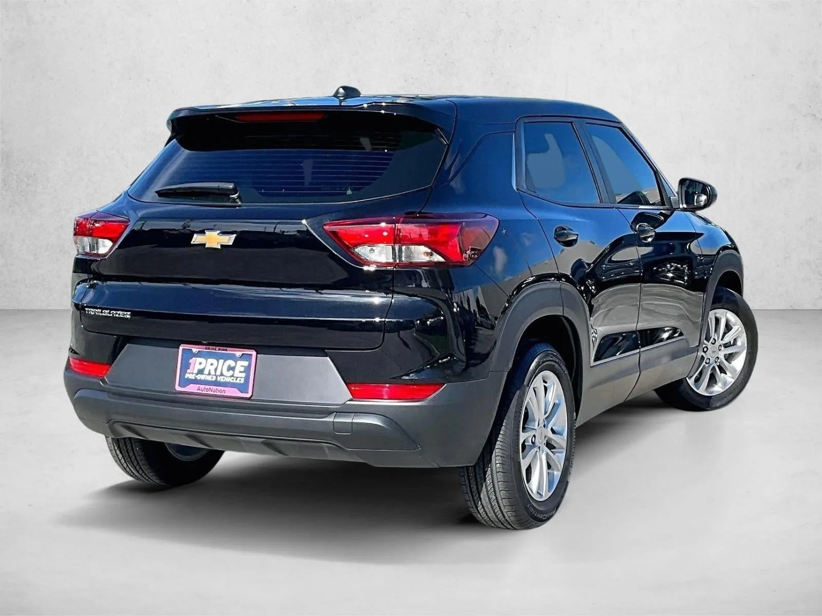2026 Chevrolet Trailblazer LS photo 2
