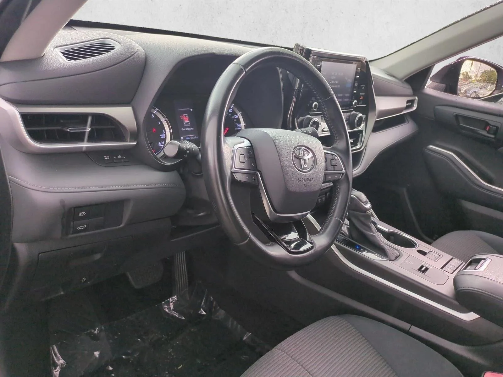 2021 Toyota Highlander LE FWD (GS) photo 10