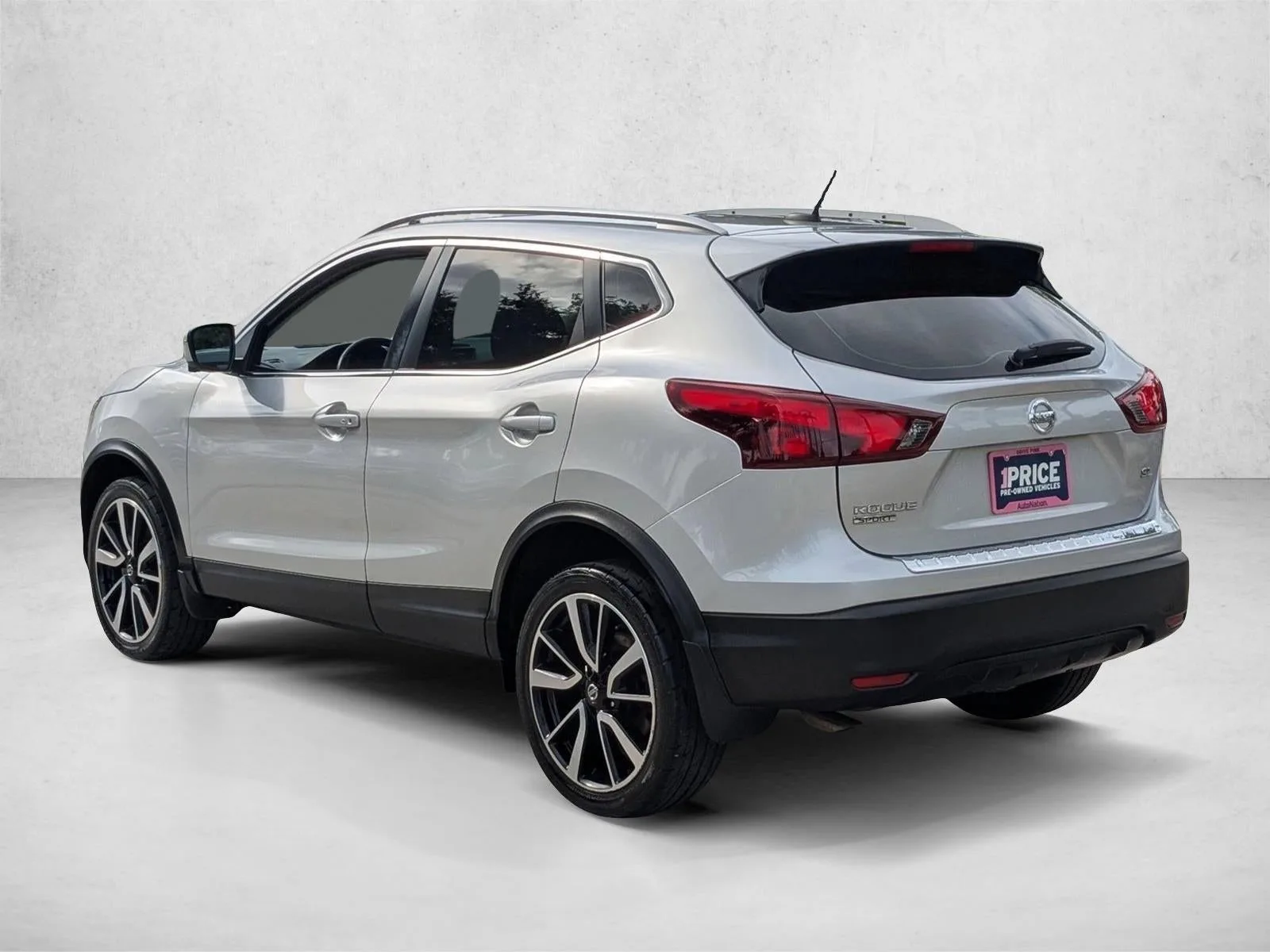 2017 Nissan Rogue Sport FWD SL photo 8