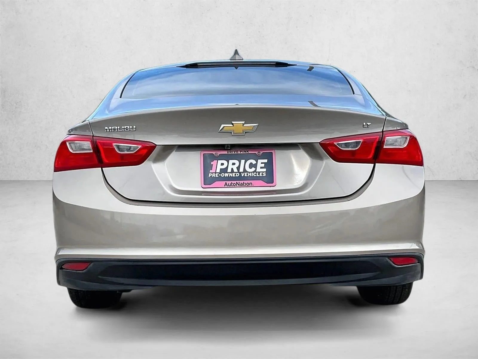 2023 Chevrolet Malibu LT photo 4