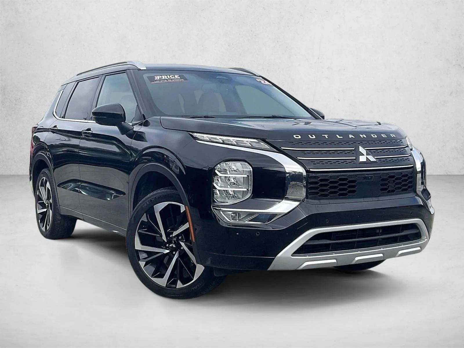 2024 Mitsubishi Outlander SEL photo 12