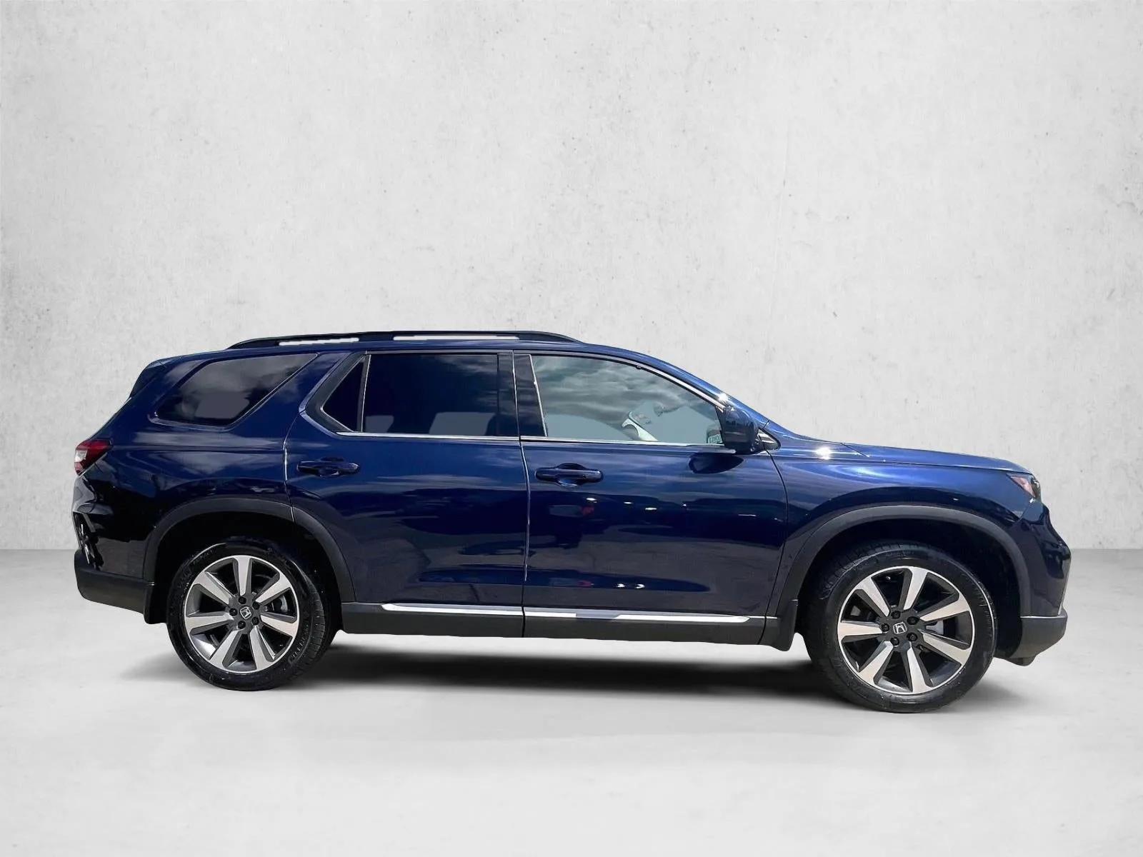 2025 Honda Pilot Touring photo 5