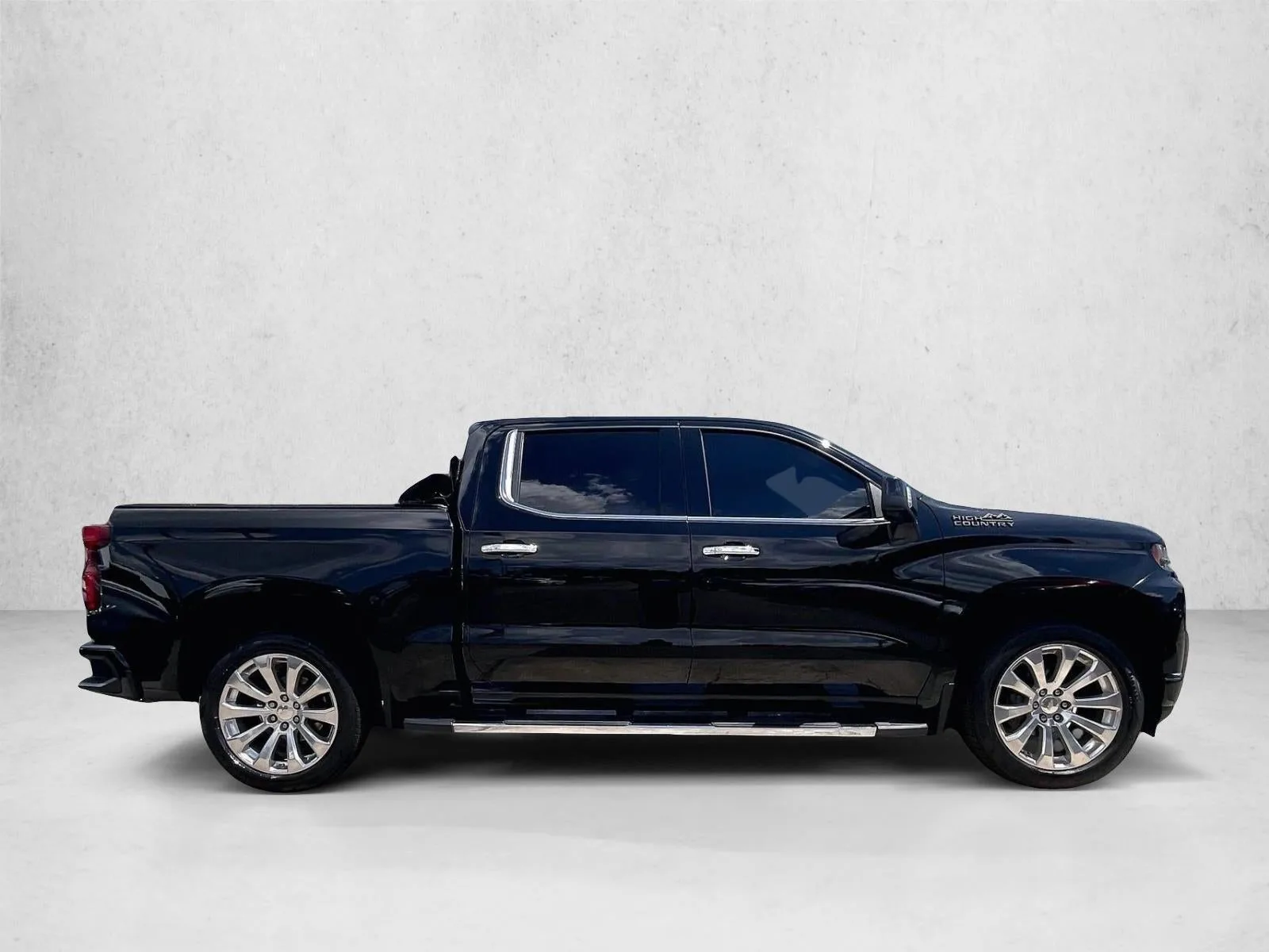 2019 Chevrolet Silverado 1500 High Country photo 5