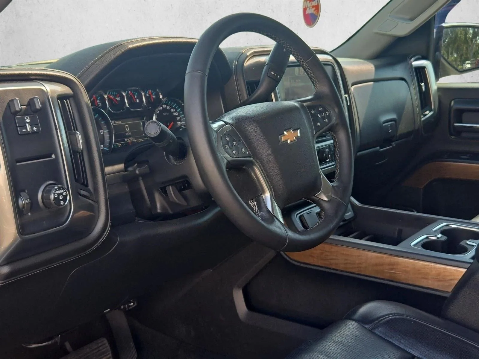 2015 Chevrolet Silverado 1500 LTZ photo 9