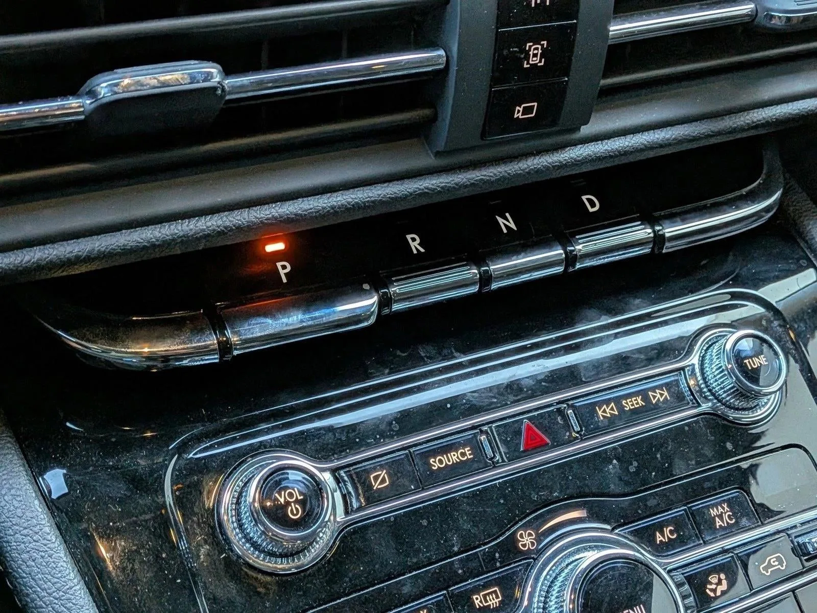 2020 Lincoln Corsair Standard FWD photo 11