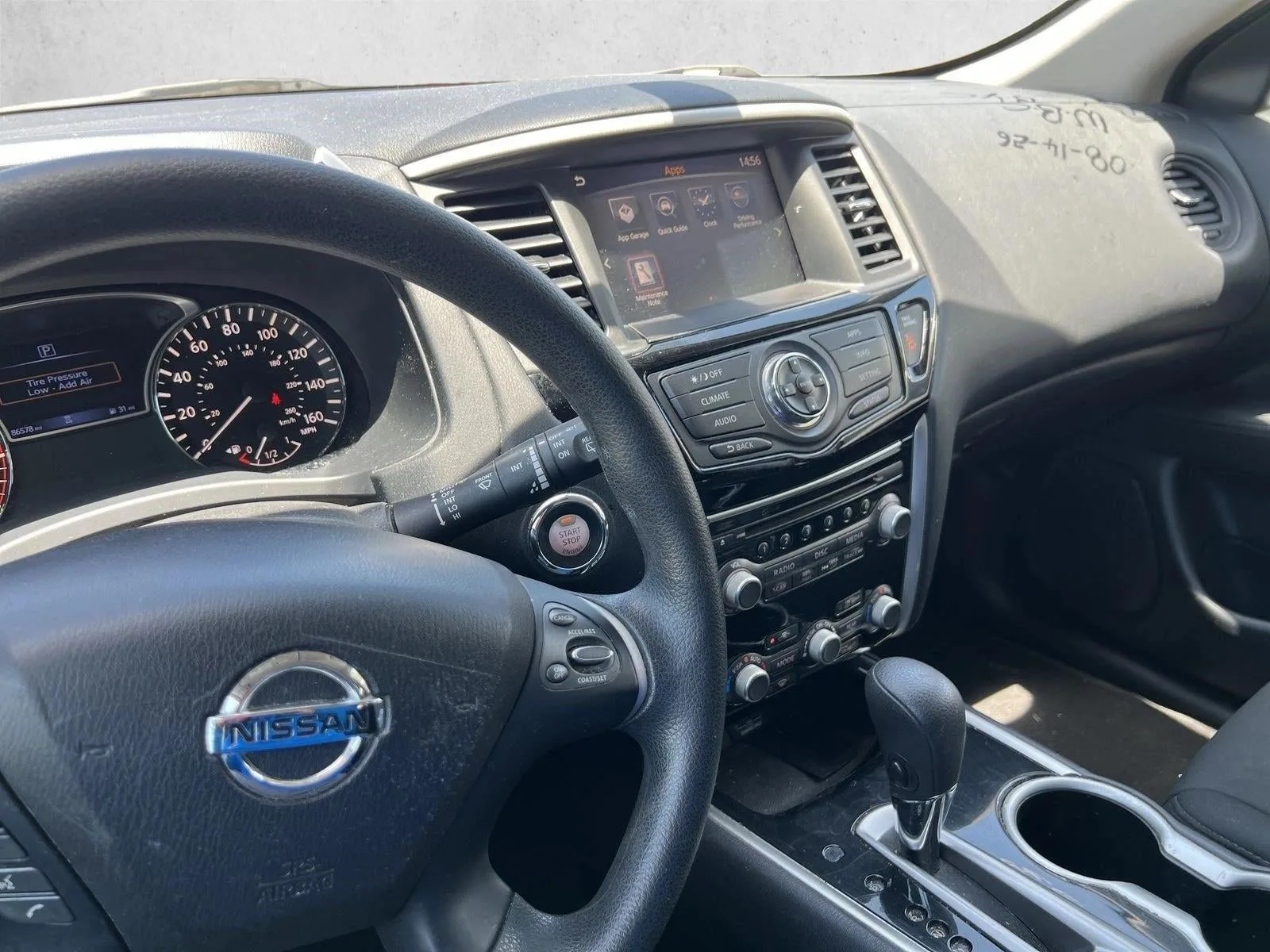 2020 Nissan Pathfinder FWD S photo 12