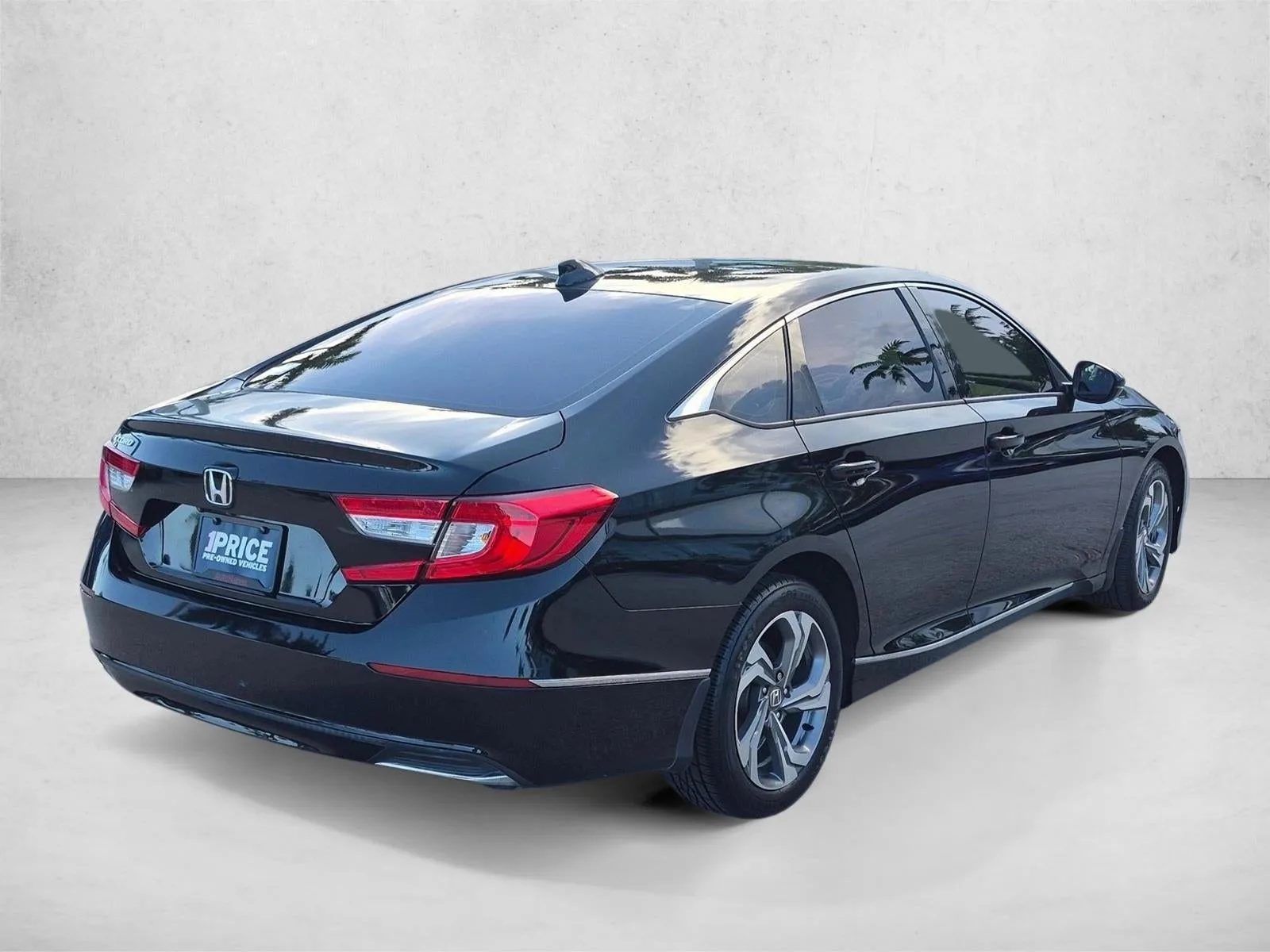 2019 Honda Accord Sedan EX-L 1.5T CVT photo 4