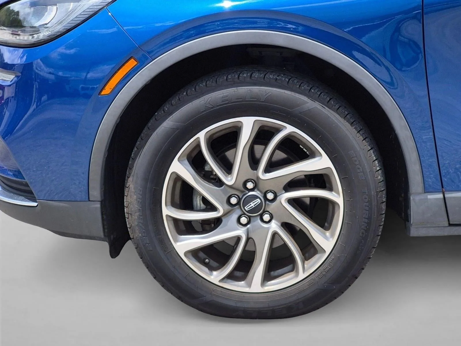 2021 Lincoln Corsair Standard FWD photo 9