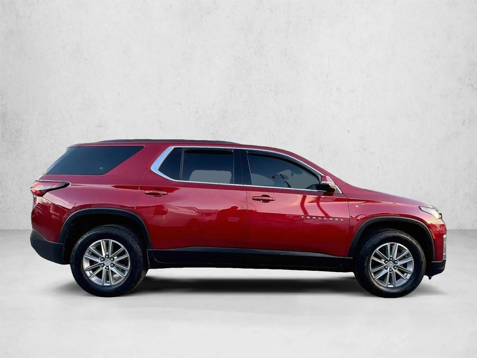2023 Chevrolet Traverse LT Cloth photo 5