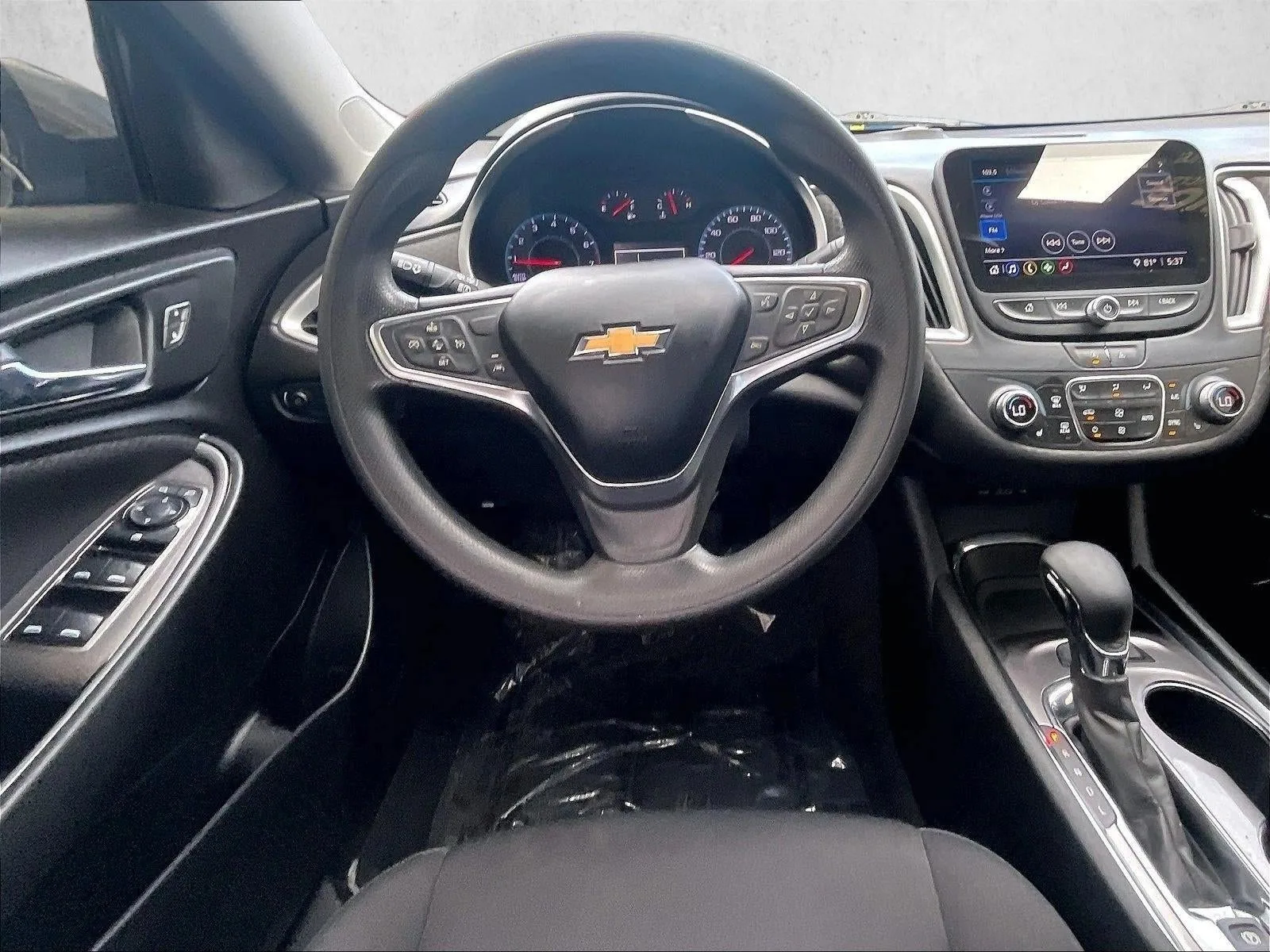 2023 Chevrolet Malibu LT photo 7