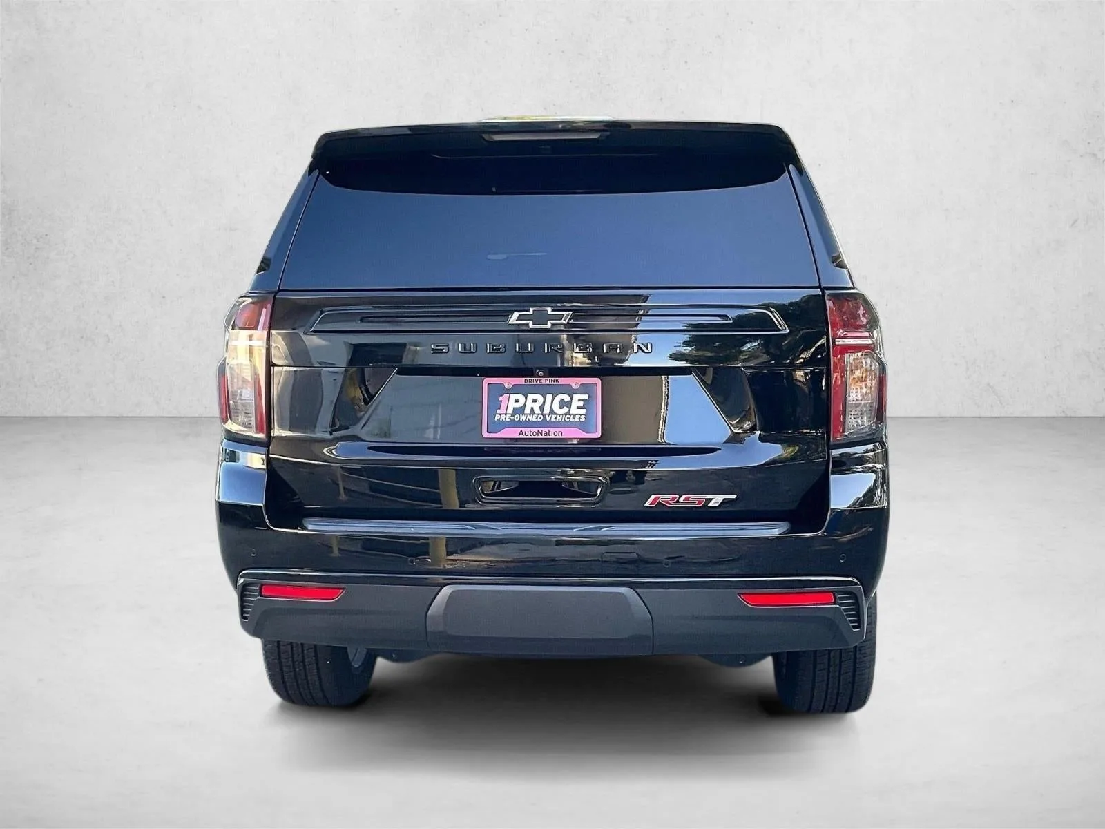 2023 Chevrolet Suburban RST photo 4