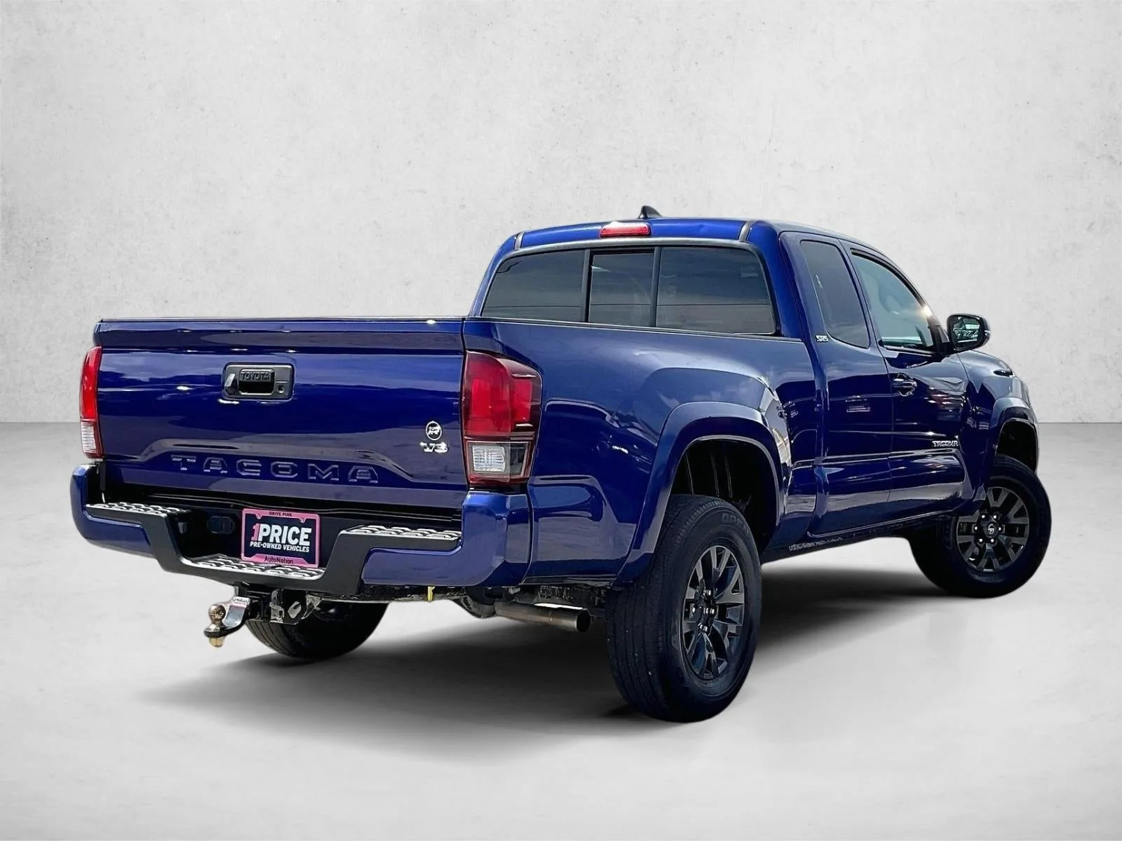 2022 Toyota Tacoma SR5 V6 photo 2