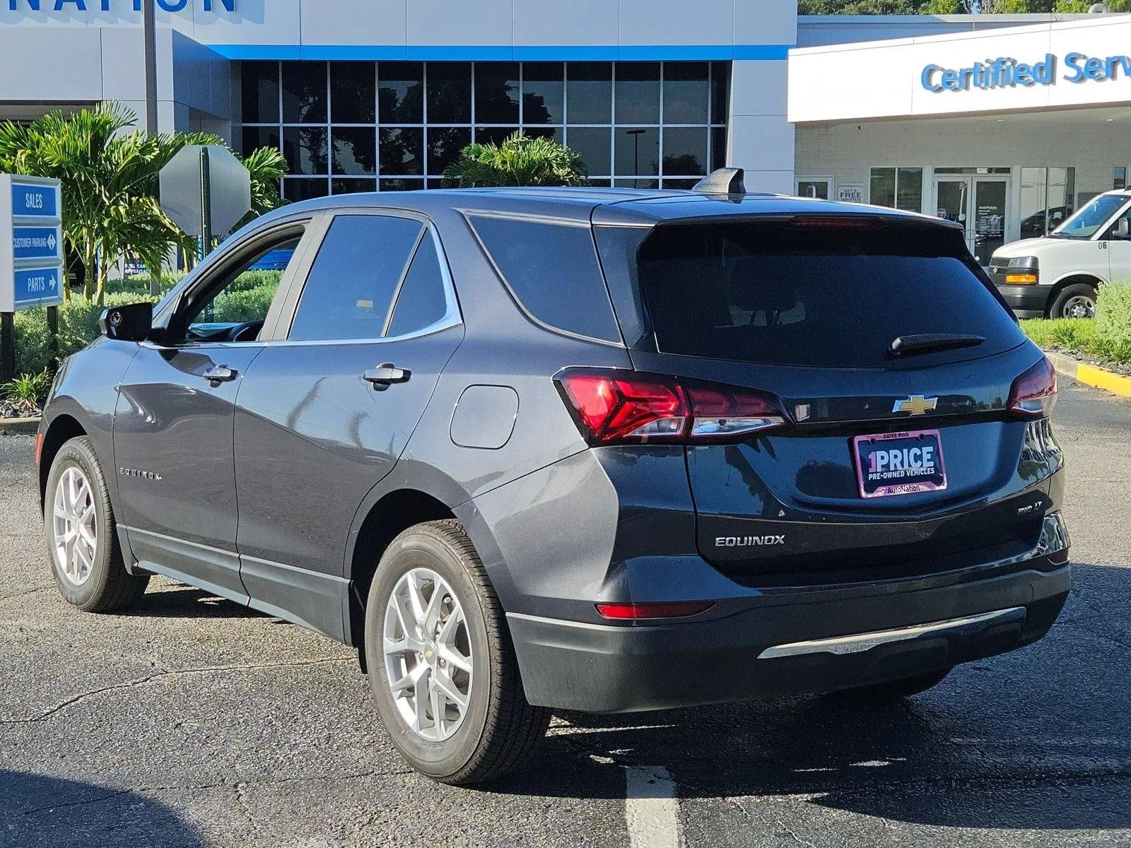 2023 Chevrolet Equinox LT photo 3
