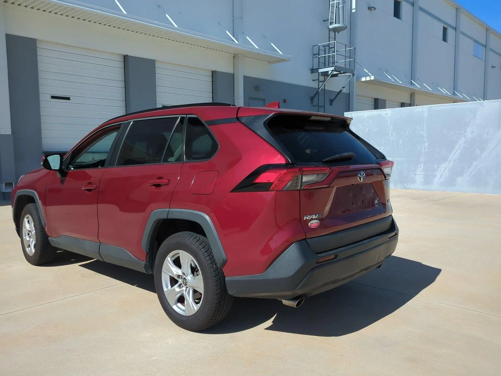 2021 Toyota RAV4 XLE FWD (GS) photo 7