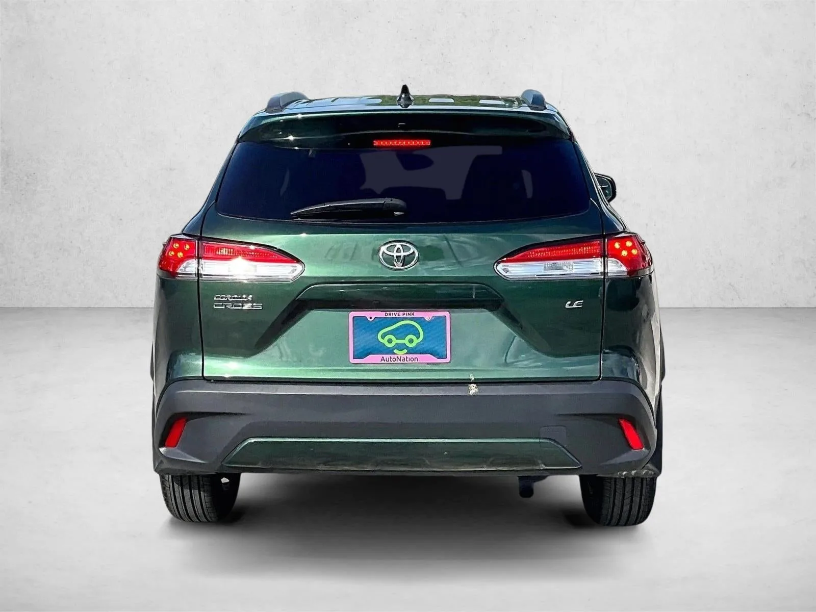 2025 Toyota Corolla Cross LE photo 4