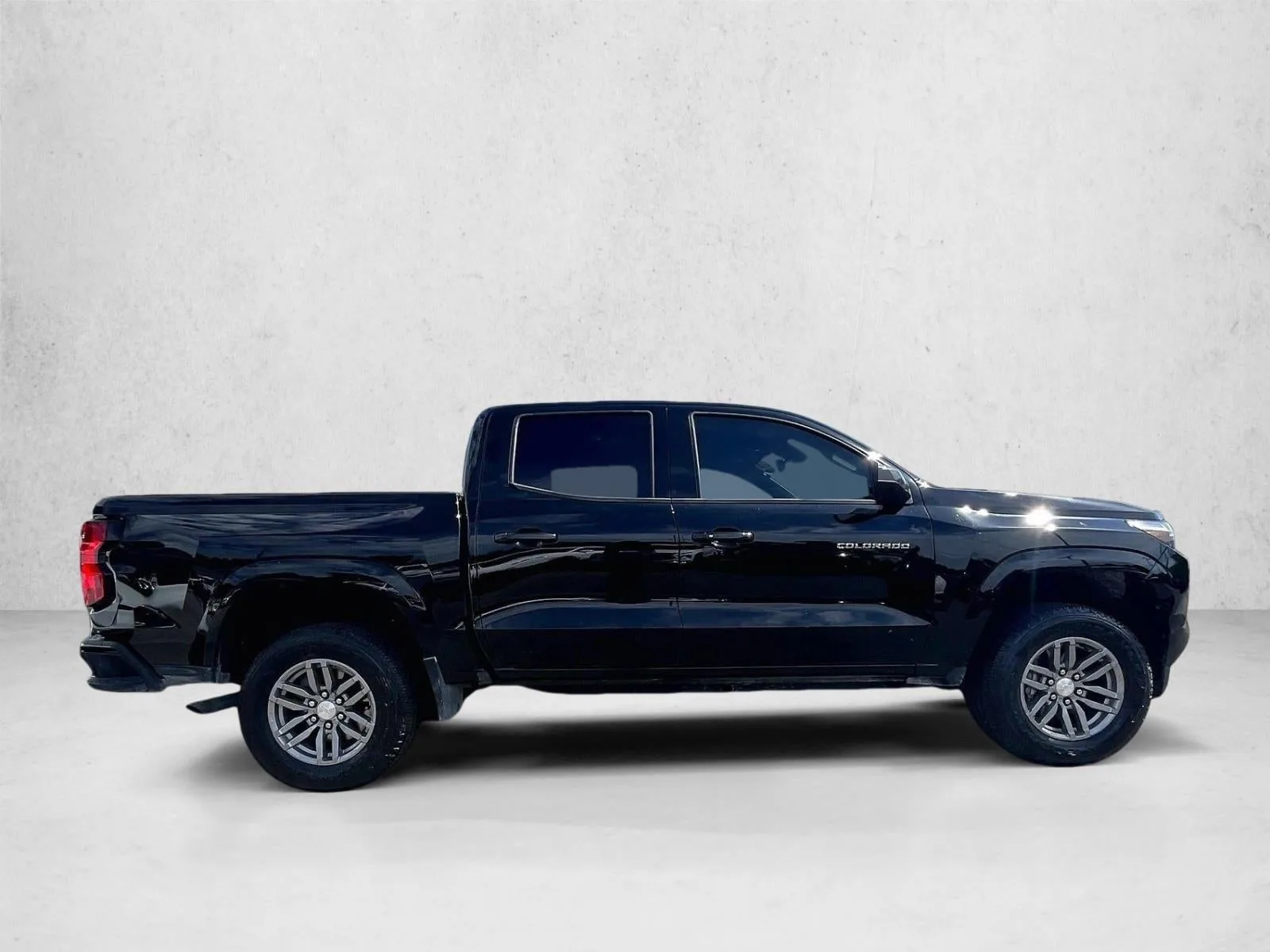 2023 Chevrolet Colorado 2WD LT photo 5