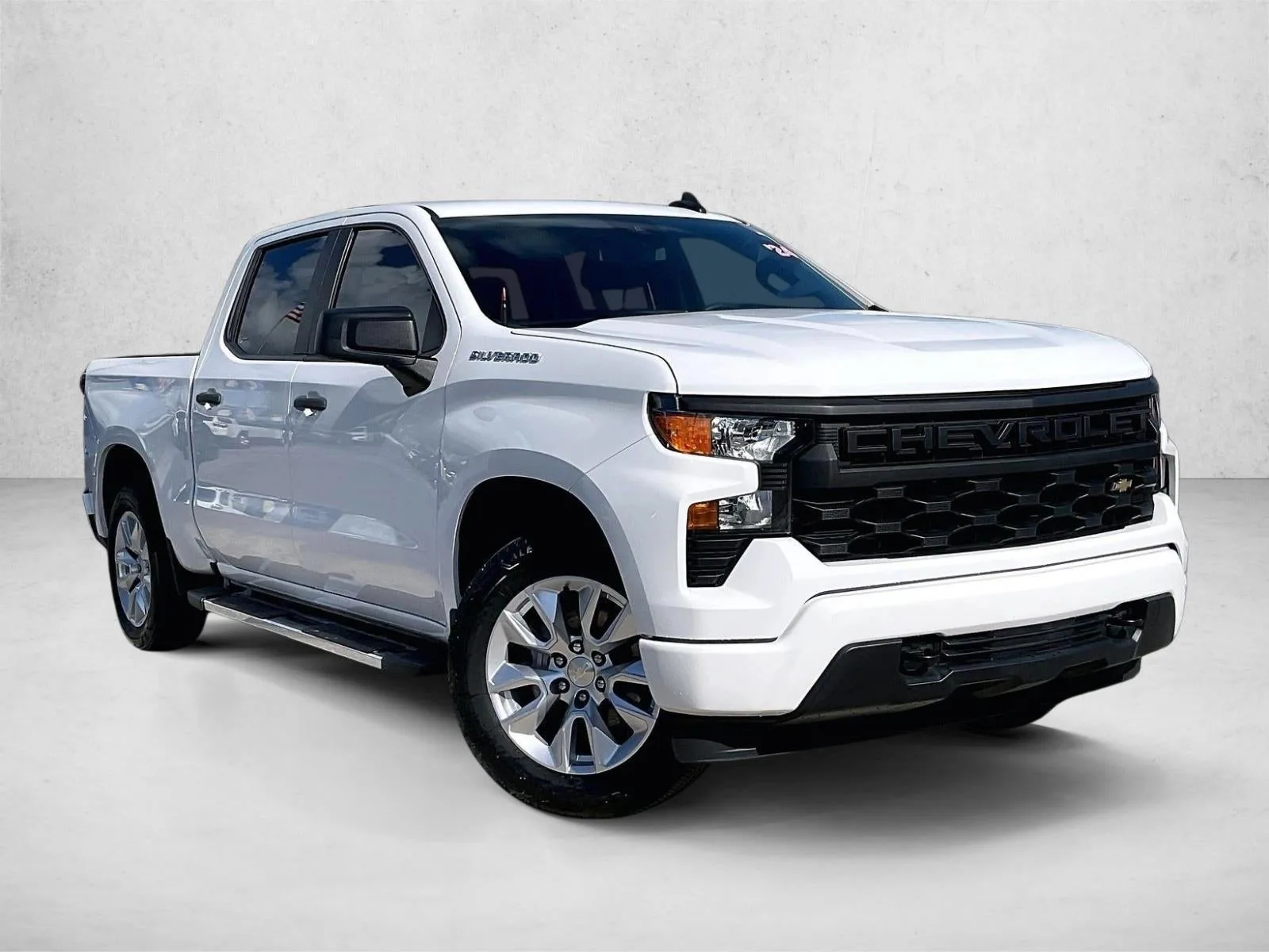 2024 Chevrolet Silverado 1500 Custom photo 12