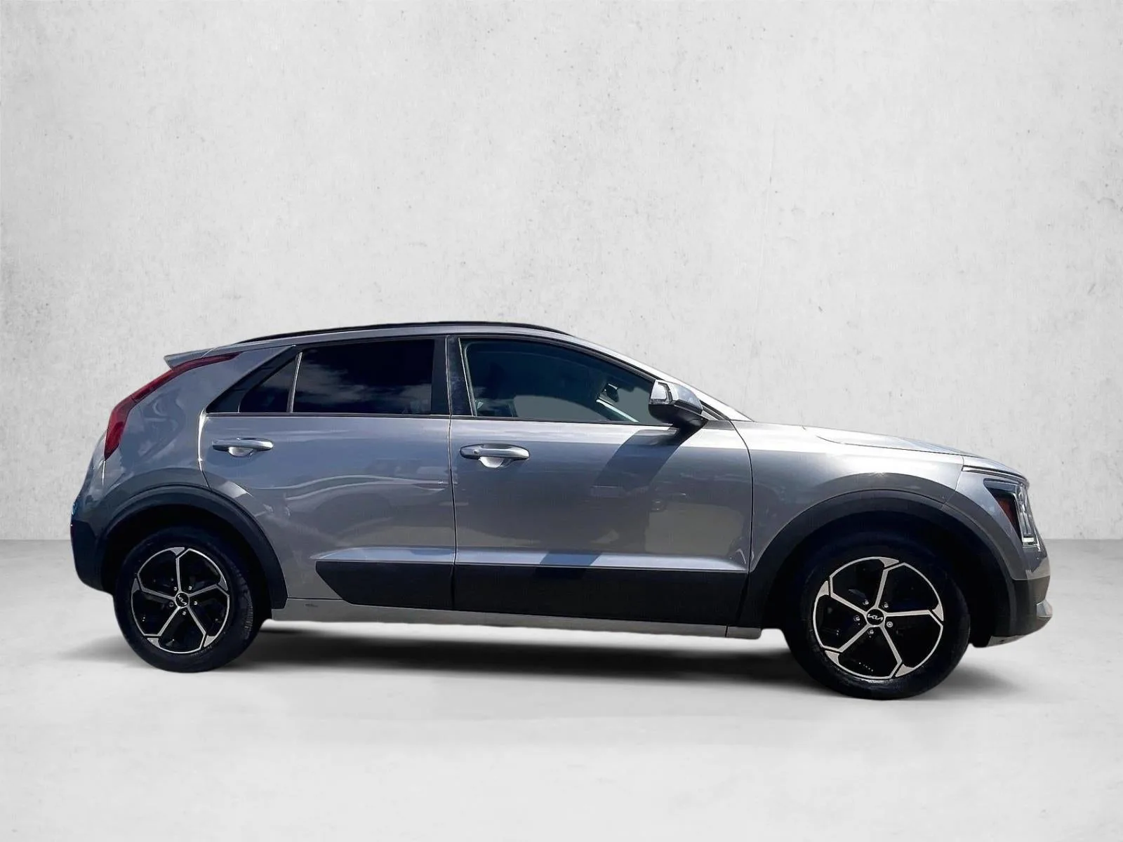 2023 Kia Niro Plug-In Hybrid EX photo 5