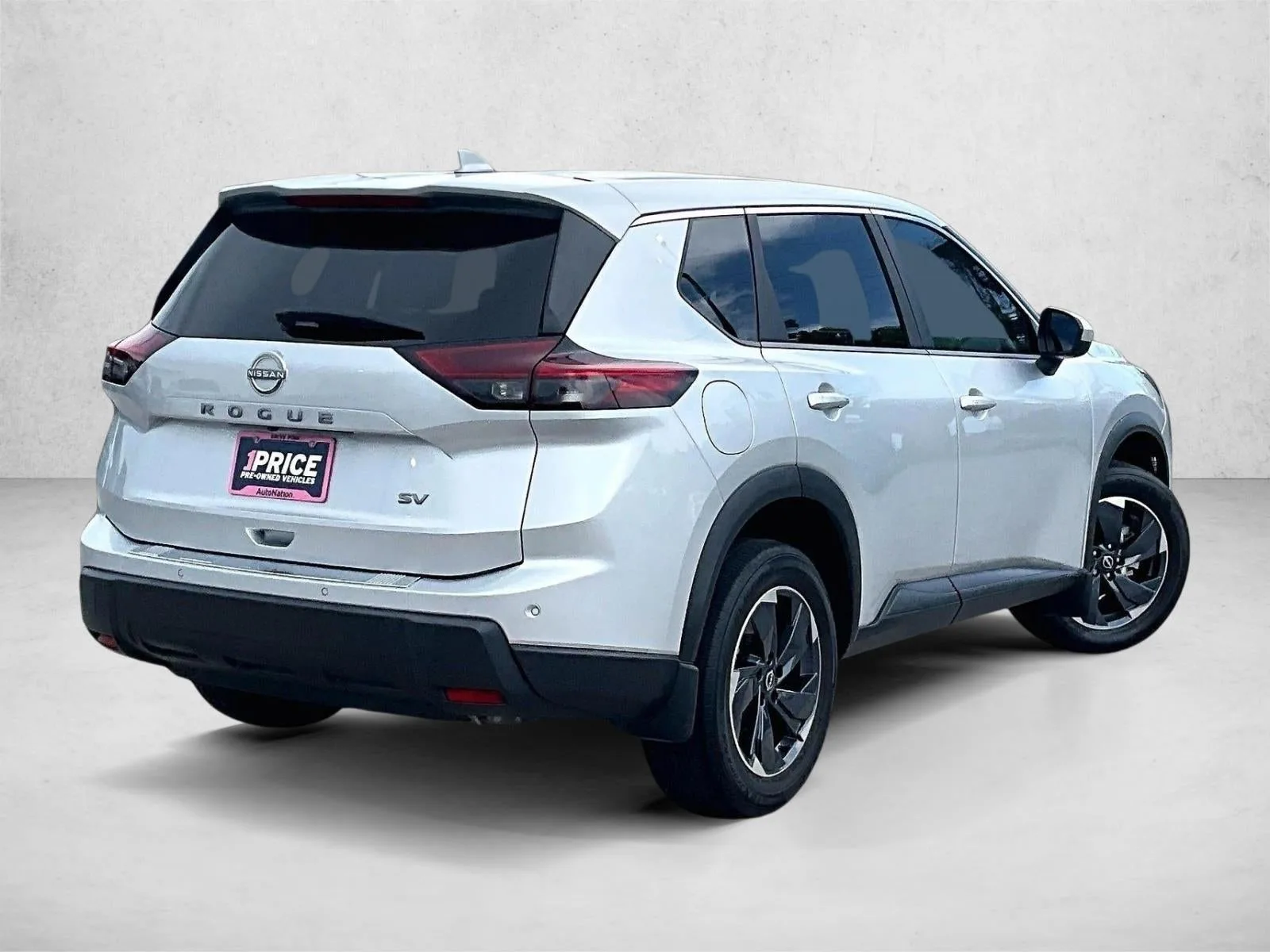 2024 Nissan Rogue SV FWD photo 2