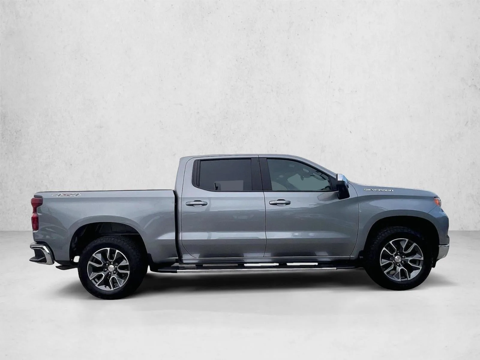 2025 Chevrolet Silverado 1500 LT photo 5