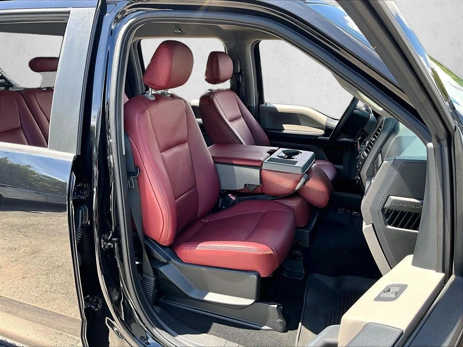 2020 Ford Super Duty F-250 SRW XL photo 9