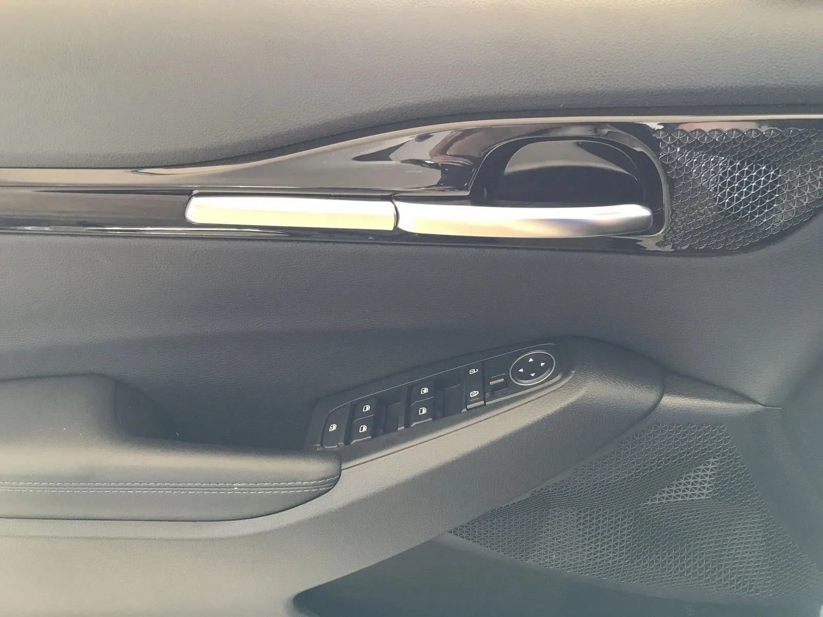 2023 Kia Seltos S IVT FWD photo 12